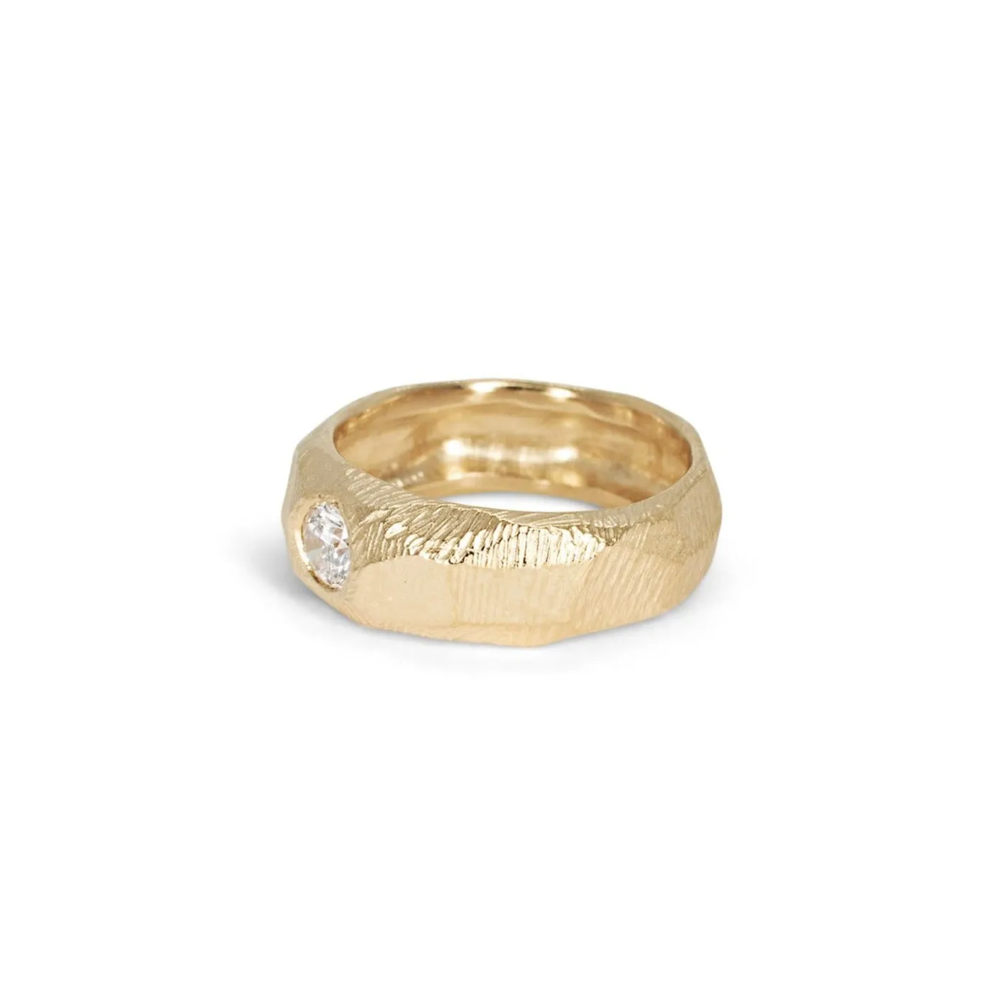 18K Carved Cigar Band with Diamond Solitaire