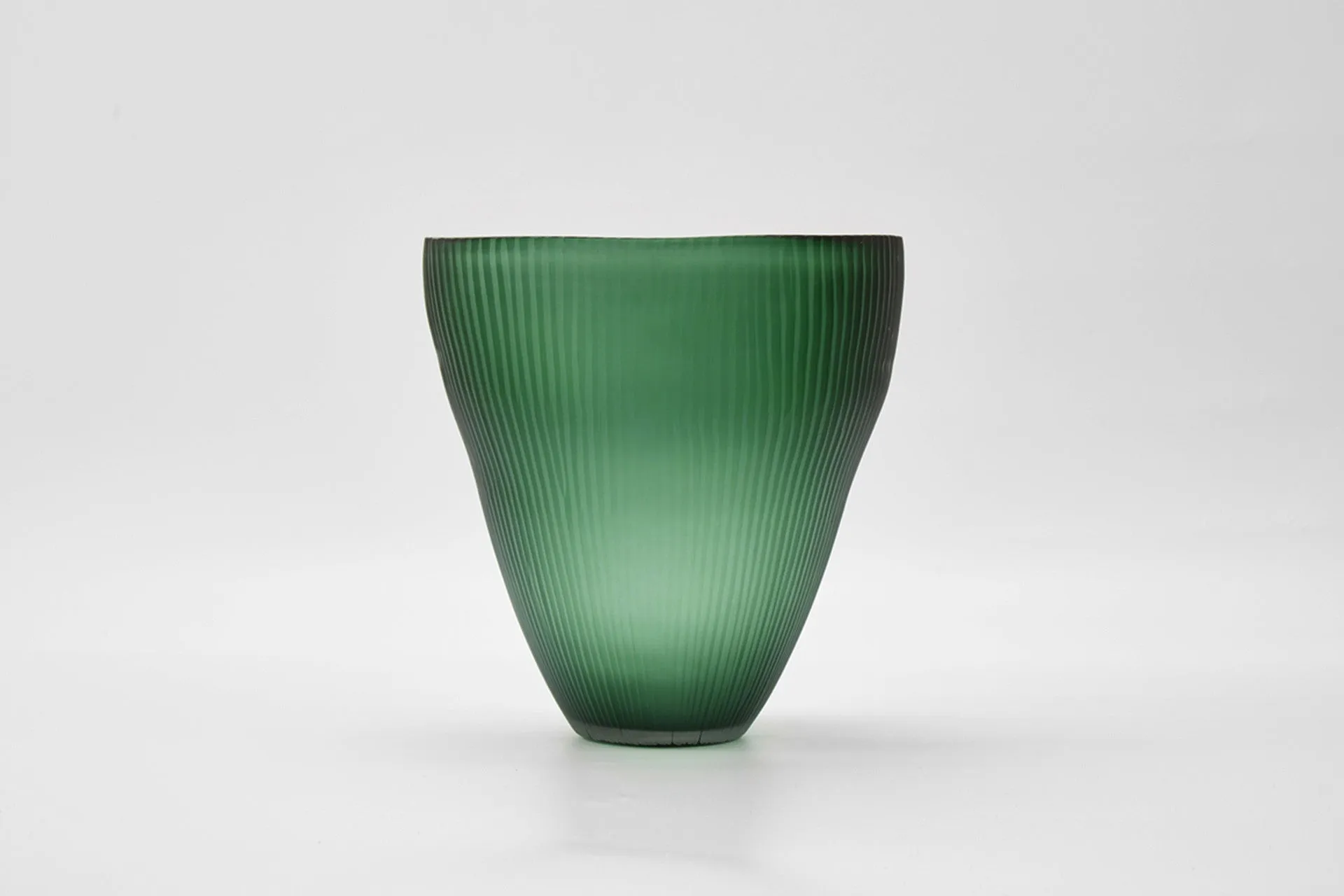 A The Foundry House Palma Vase Emerald