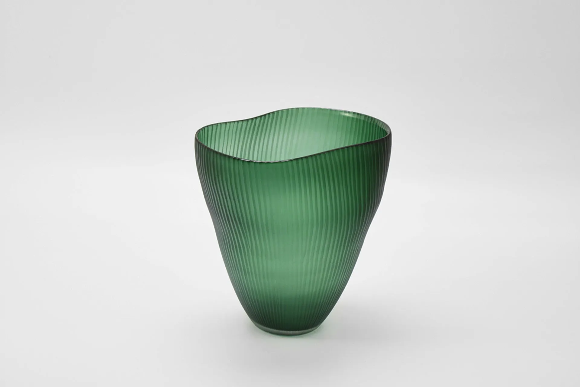 A The Foundry House Palma Vase Emerald