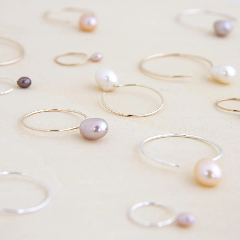 Basic Silver Hoop Earrings - Peach Pearl - 24mm