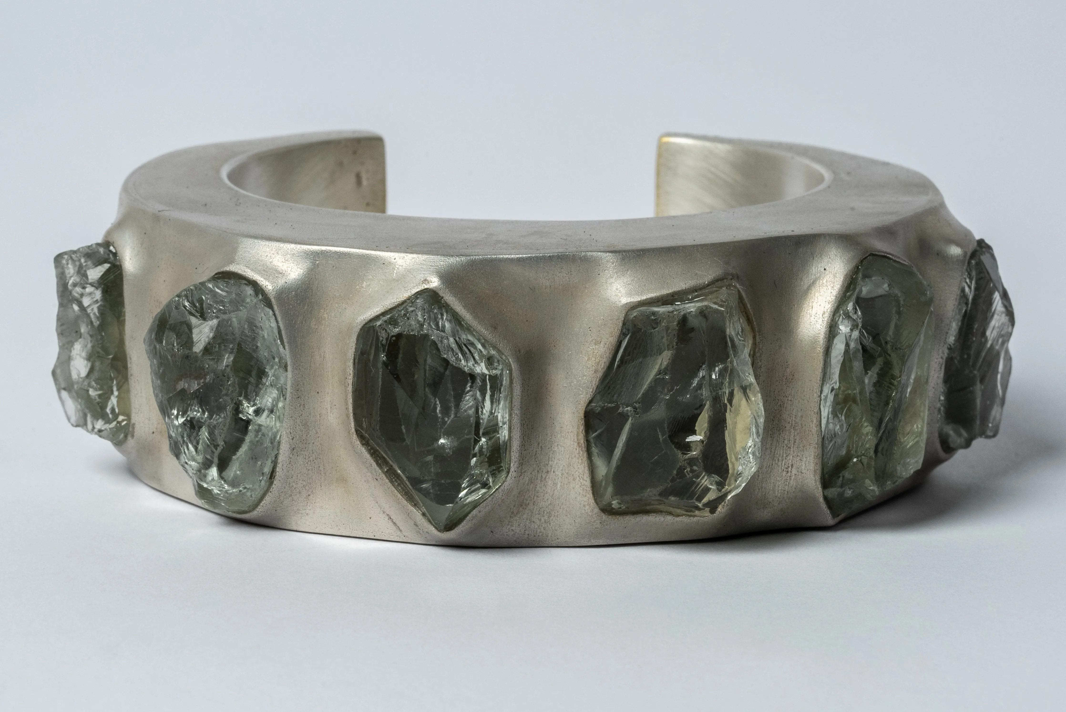 Crescent Bracelet (Terrestrial Surfaced, Green Amethyst, 30mm, AS MA GAM)