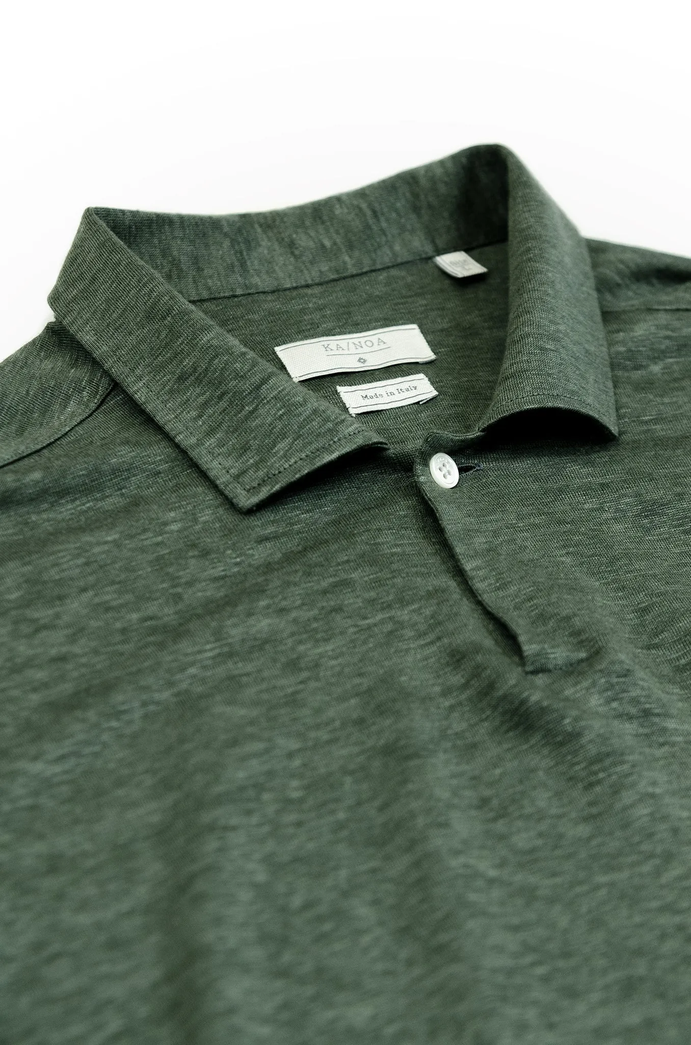 Loran short-sleeved polo in light-linen jersey (foliage green)