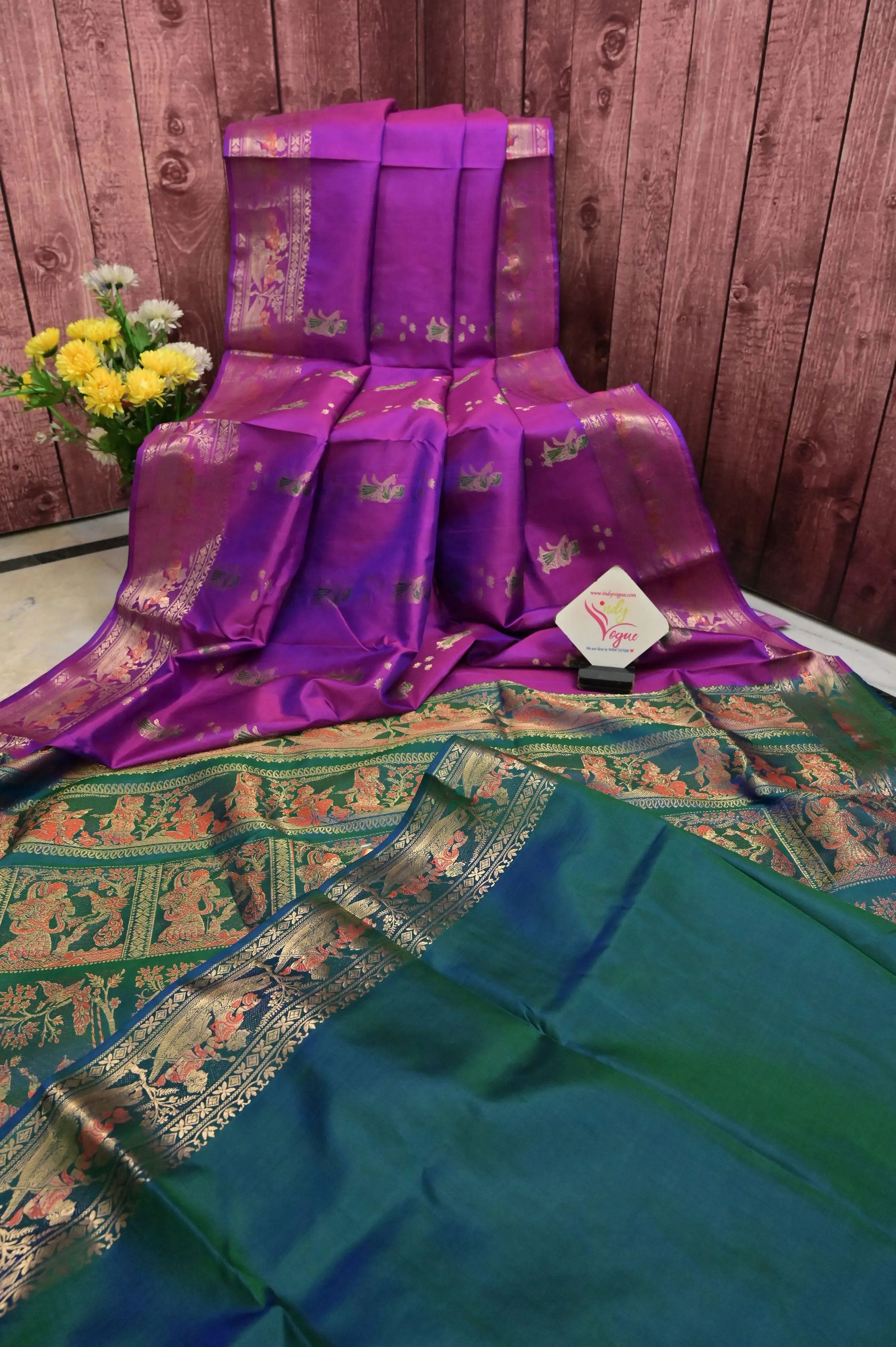 Magenta and Green Dual-Tone Color Pure Baluchari Silk Saree