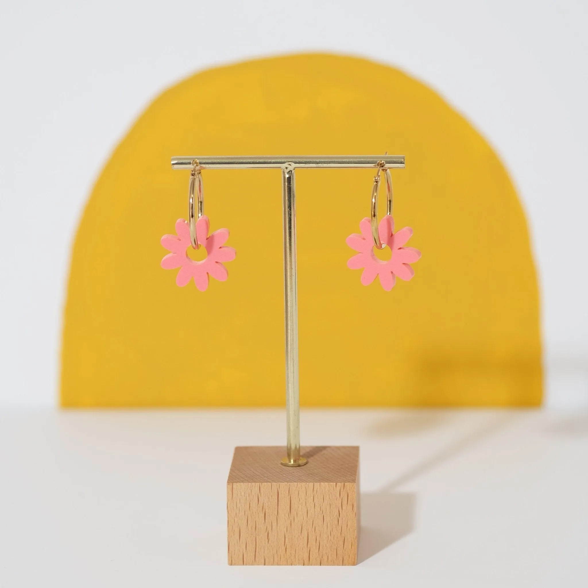 Marguerite Daisy Hoop Earrings in Candy Pink