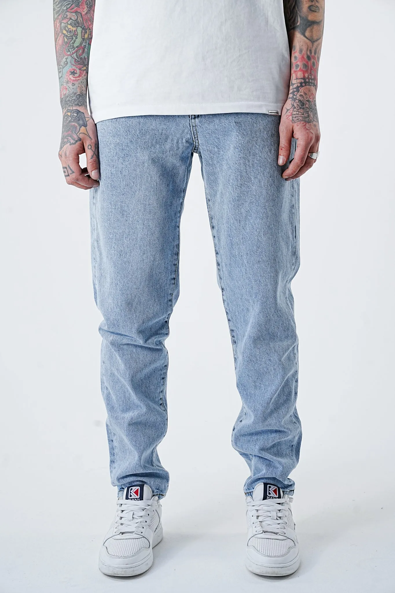 Premium Basic Light Vintage Essential Jeans