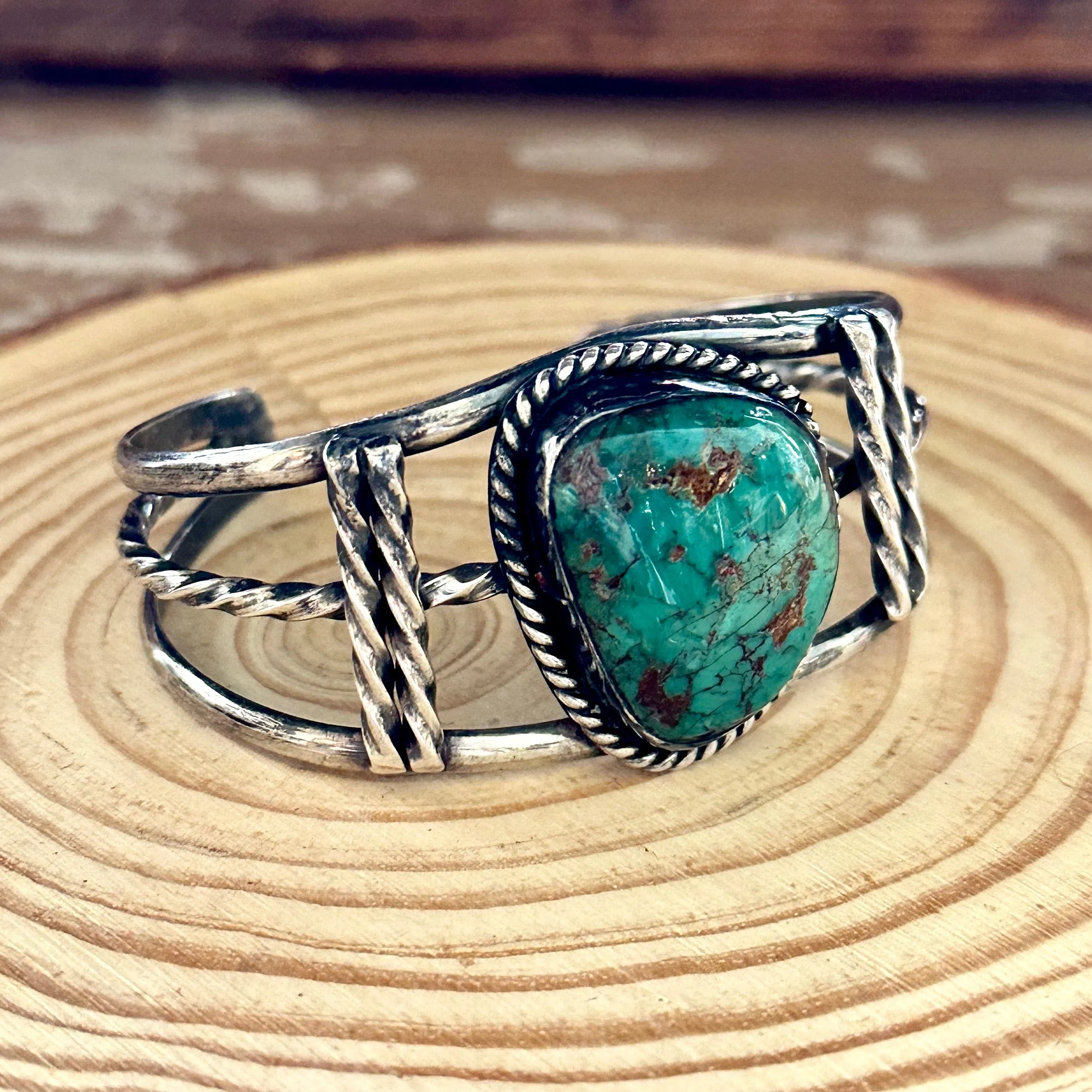 TWIRL TOGETHER Navajo Kingman Turquoise Sterling Silver Cuff 32g