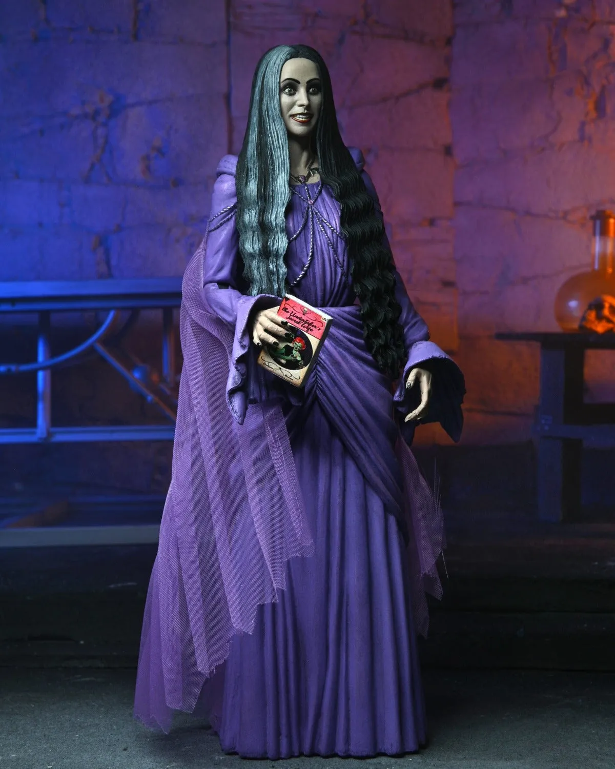 Ultimate Lily Munster - 7 Action Figurine - Rob Zombie's The Munsters - NECA Collectibles