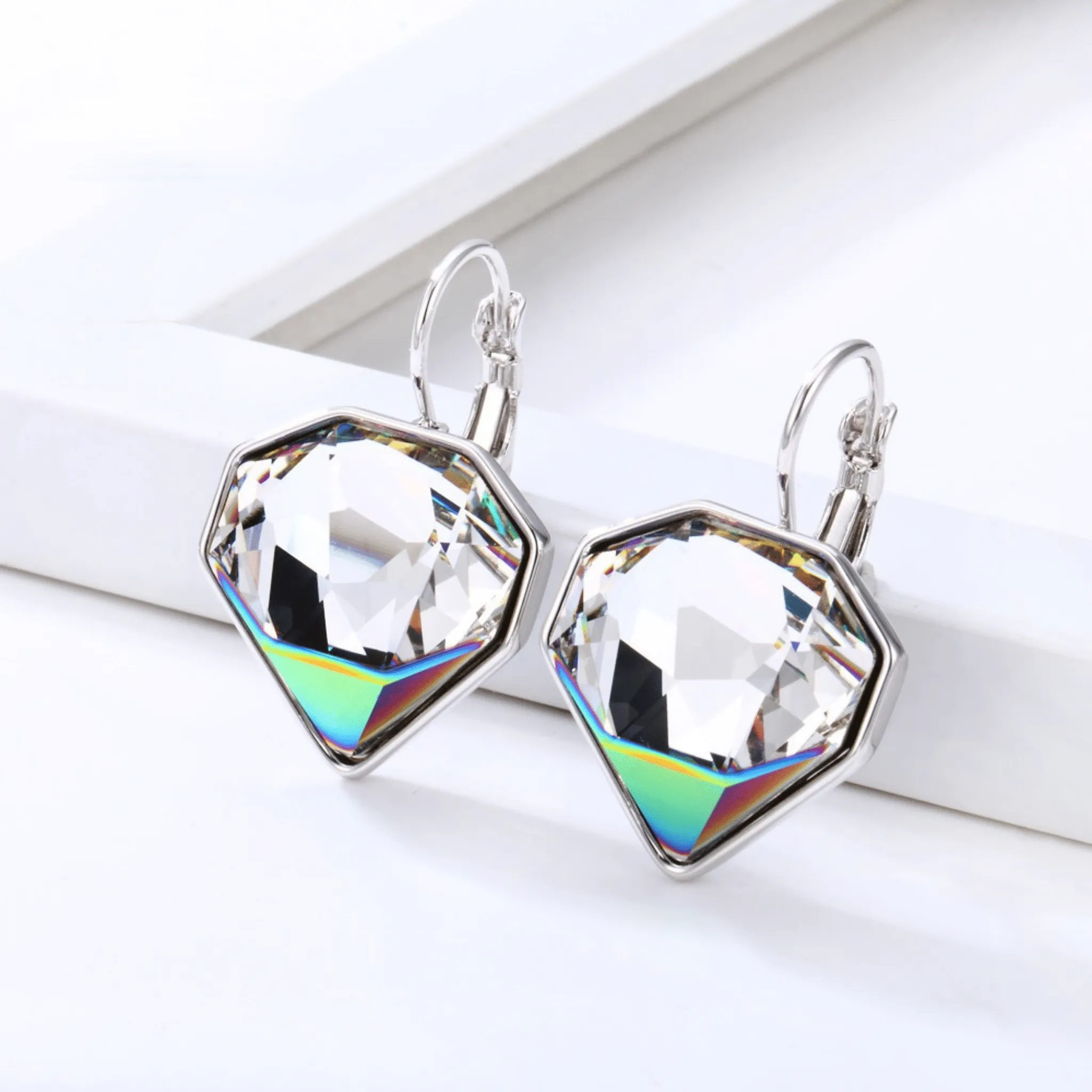 Unique earring with limited edition Swarovski crystal